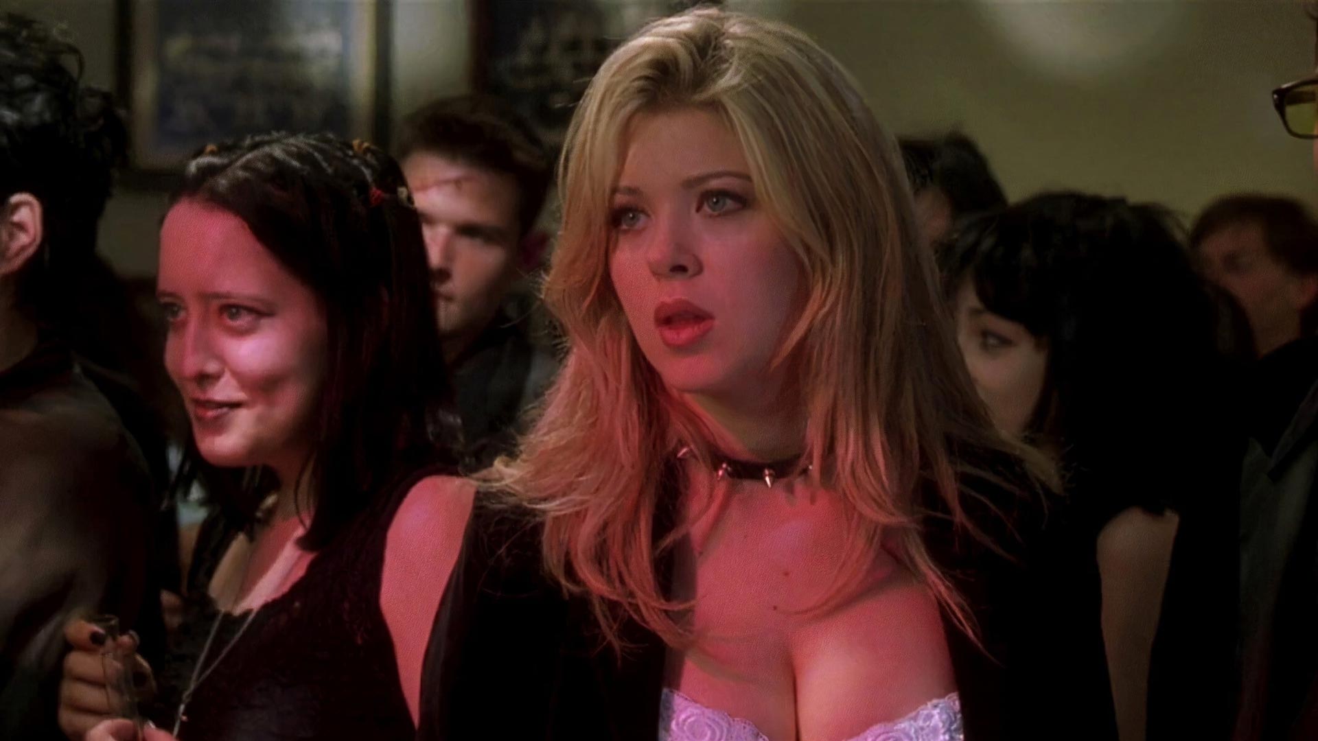 Tara Reid in Urban Legend