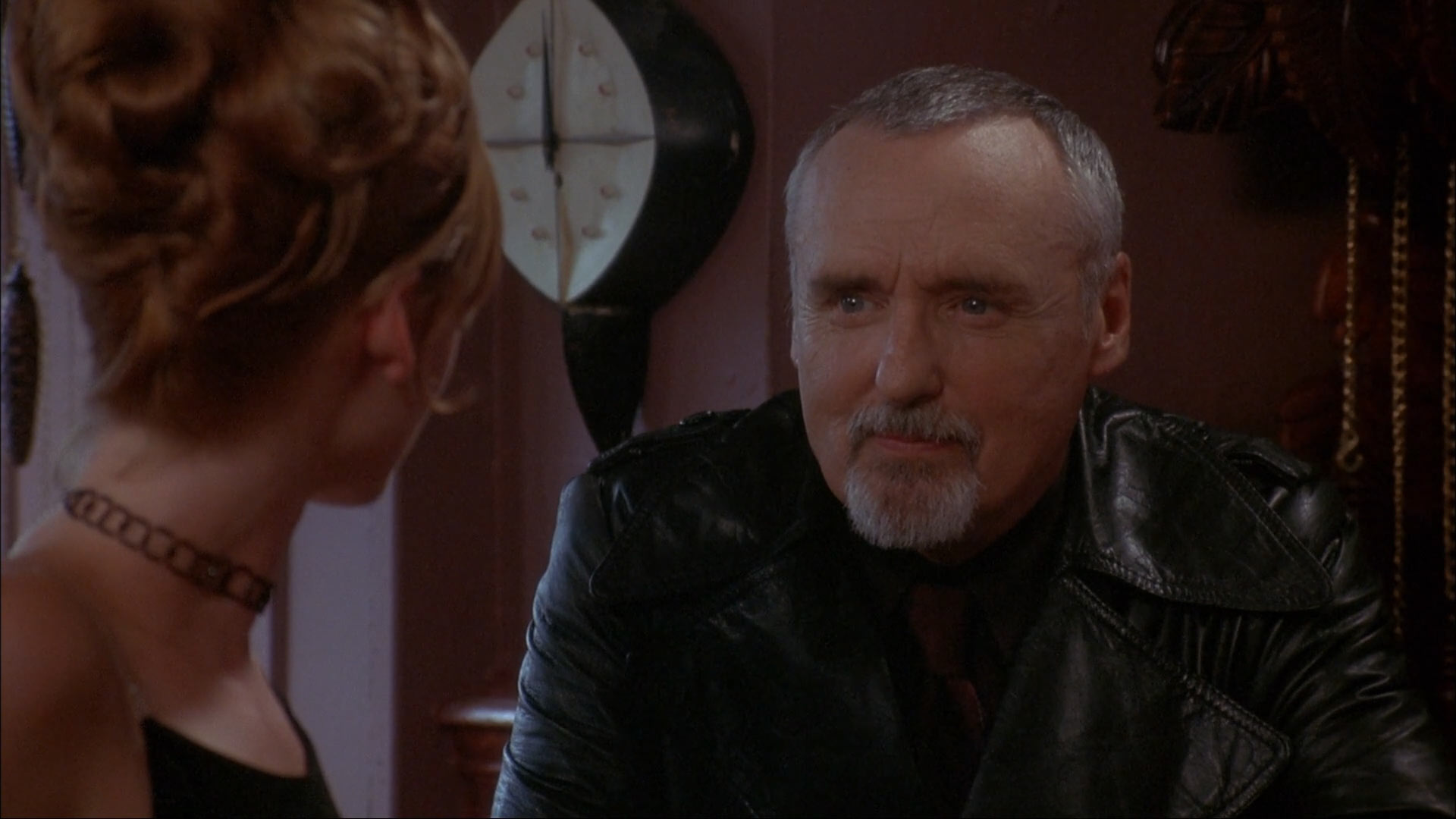 Dennis Hopper in Ticker