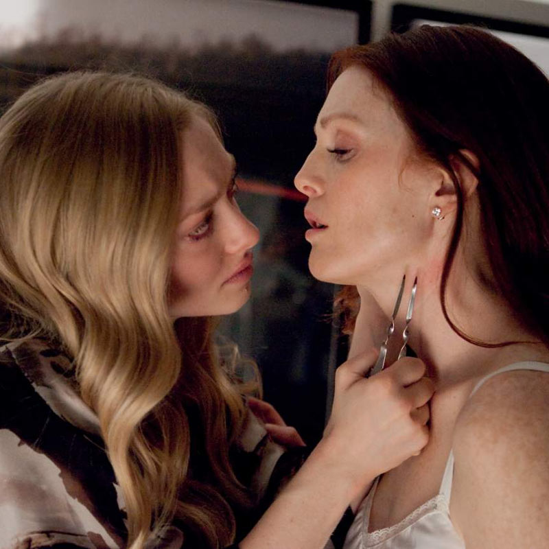 Julianne Moore and Amanda Seyfried in Chloe