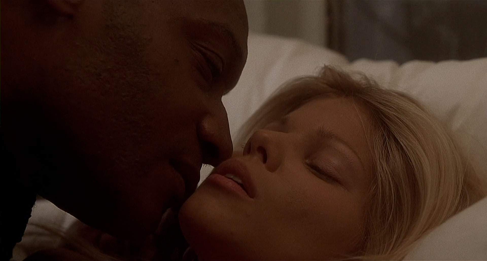 Tony Todd and Donna D'Errico in Candyman: Day of the Dead