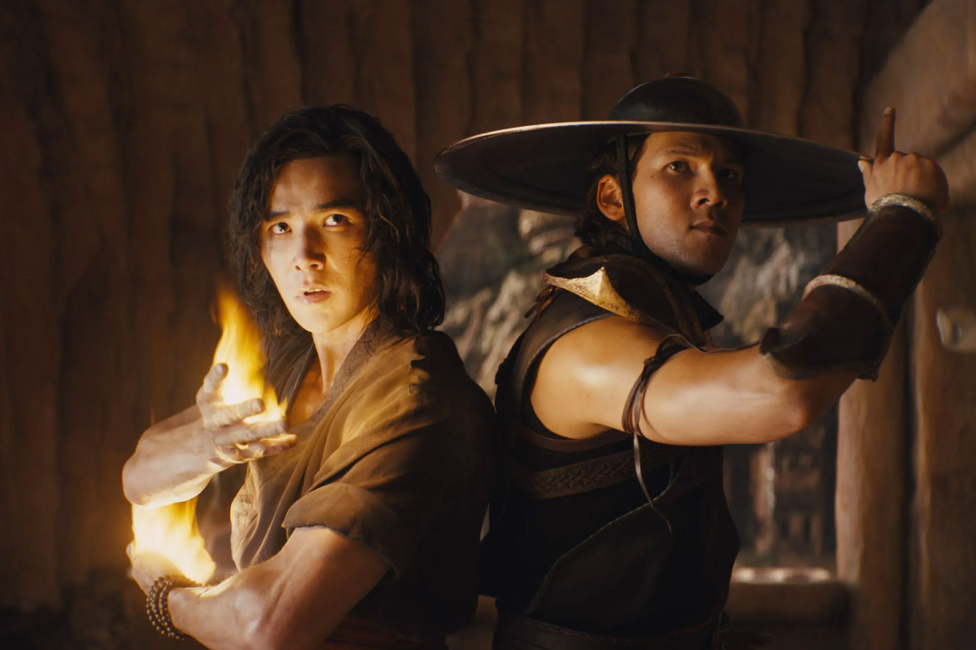 Lui Kang and Kung Lao in Mortal Kombat