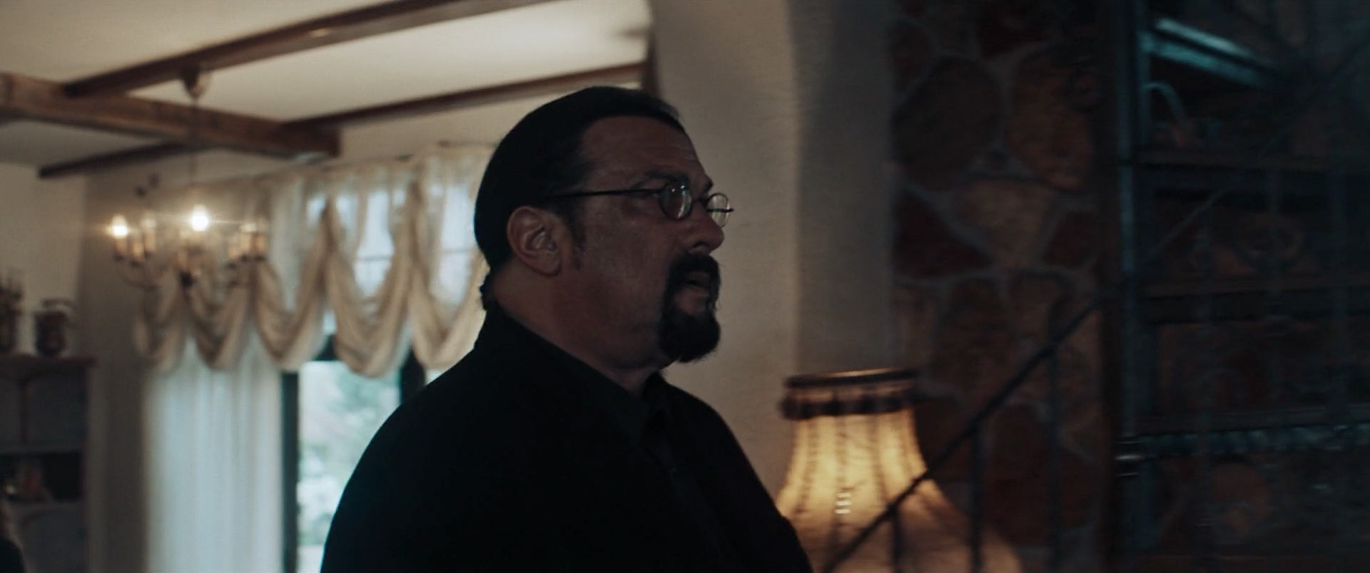 Steven Seagal in Beyond The Law